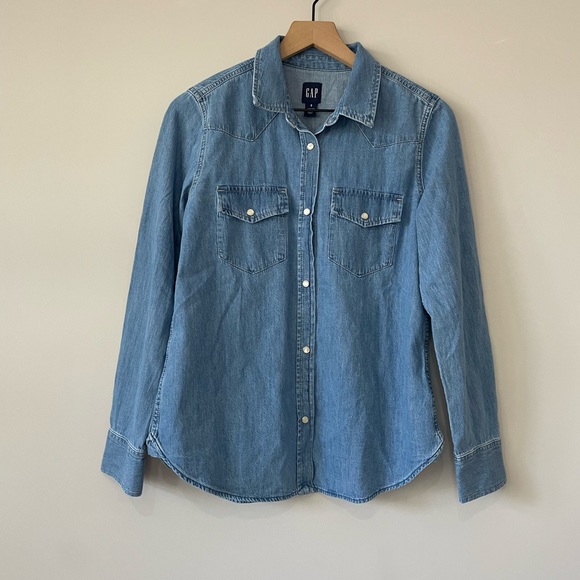 Gap NWT classic western snap button down embroidered back denim shirt sm… - Picture 3 of 8